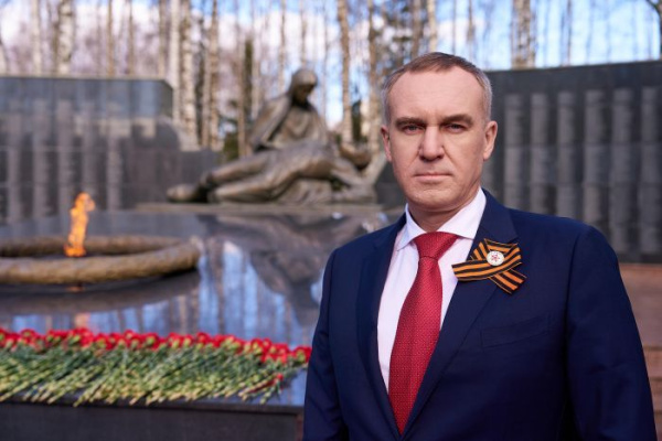 Губернатор Югры Руслан Кухарук поздравил жителей региона с Днём Великой Победы!.