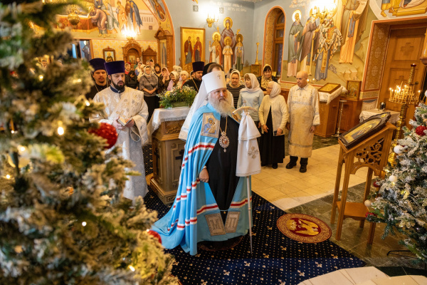 Покачи с пастырским визитом посетил митрополит Ханты-Мансийский и Сургутский Павел.